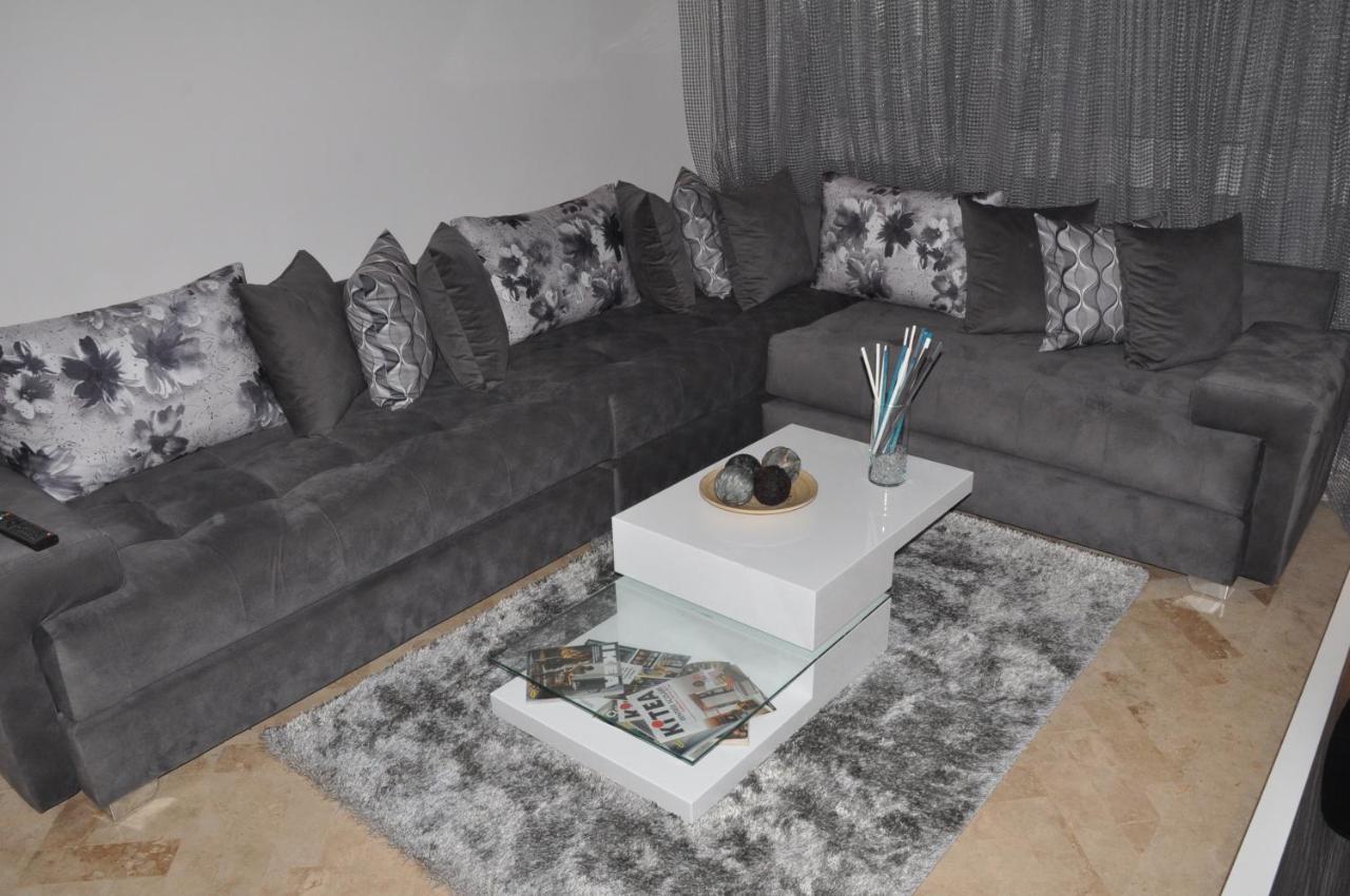 Val Fleuri Apartment With Balcony, Casablanca Eksteriør bilde